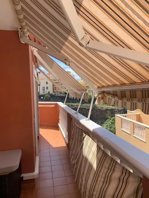 Apartment With Heated Pool In Callao Salvaje 0*,