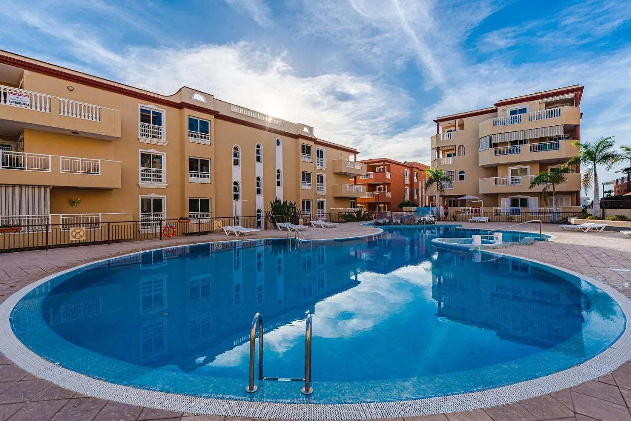 Apartment With Heated Pool In Callao Salvaje
